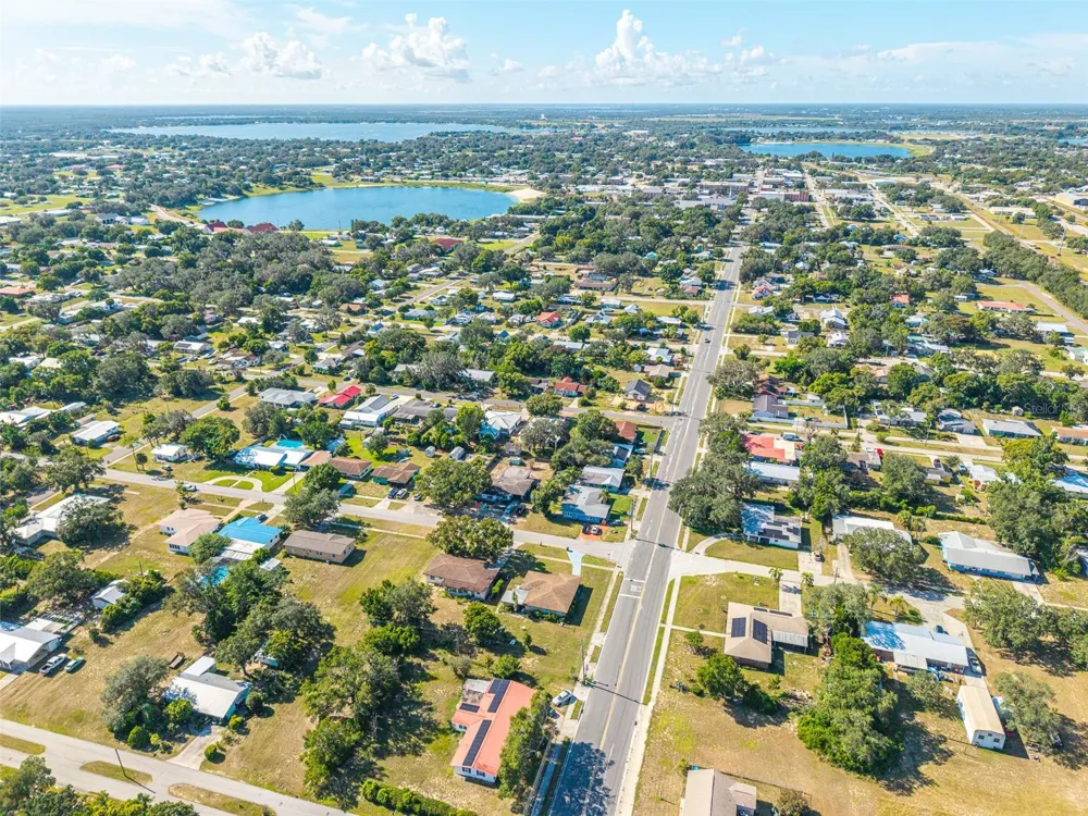 1 E WOLF STREET Avon Park, FL 33825