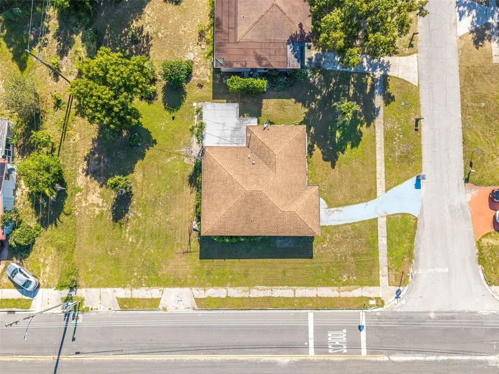 1 E WOLF STREET Avon Park, FL 33825