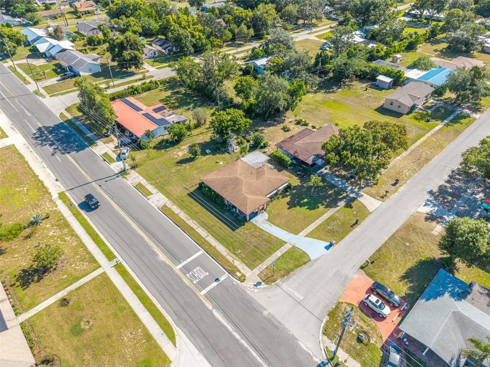 1 E WOLF STREET Avon Park, FL 33825