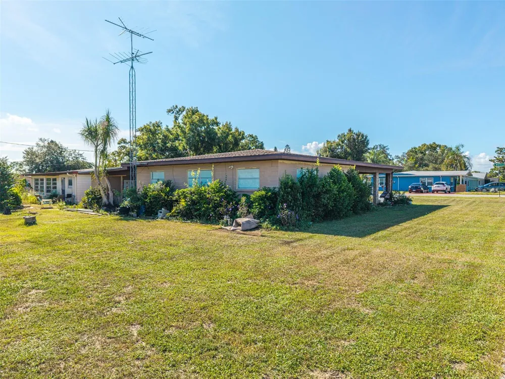 1 E WOLF STREET Avon Park, FL 33825