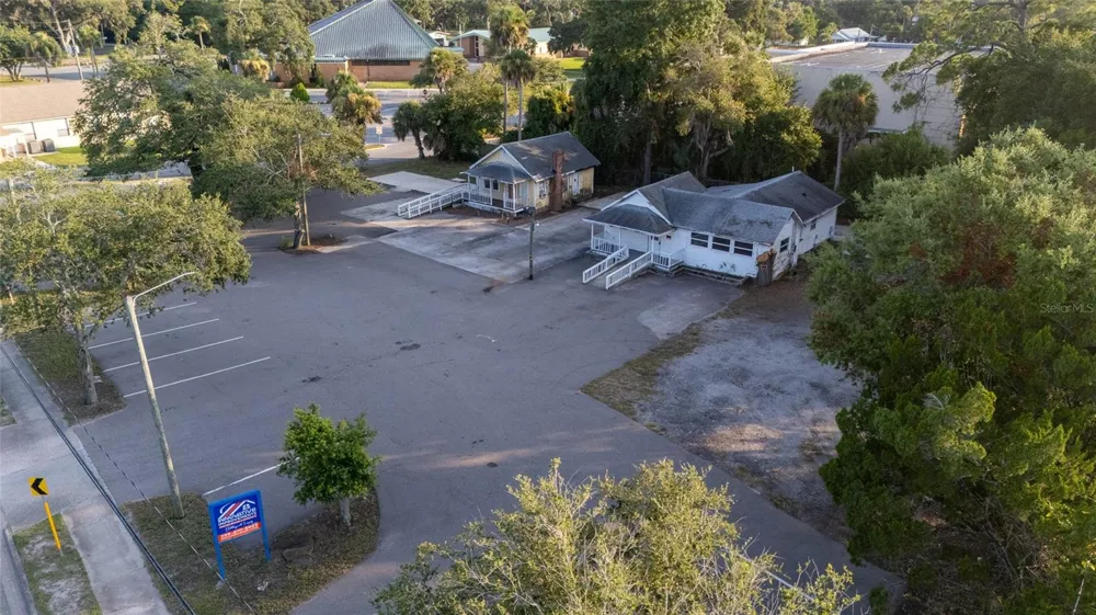1042 DIXIE FREEWAY New Smyrna Beach, FL 32168