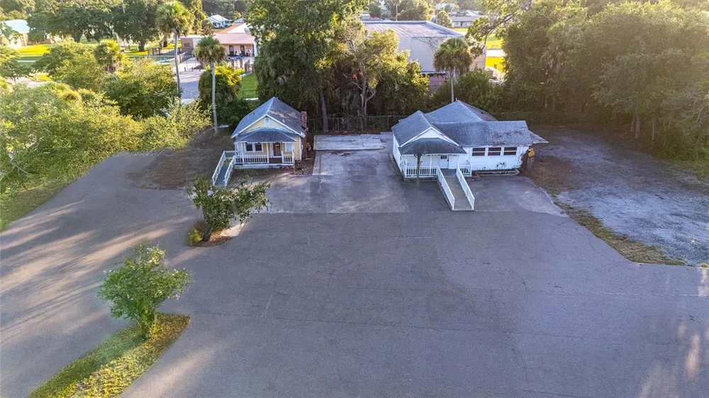 1042 DIXIE FREEWAY New Smyrna Beach, FL 32168