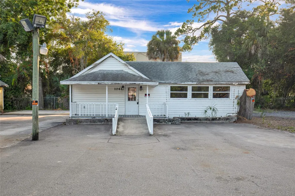 1042 DIXIE FREEWAY New Smyrna Beach, FL 32168