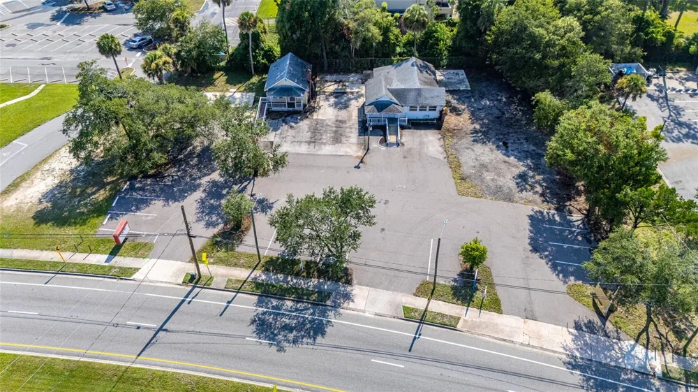 1042 DIXIE FREEWAY New Smyrna Beach, FL 32168