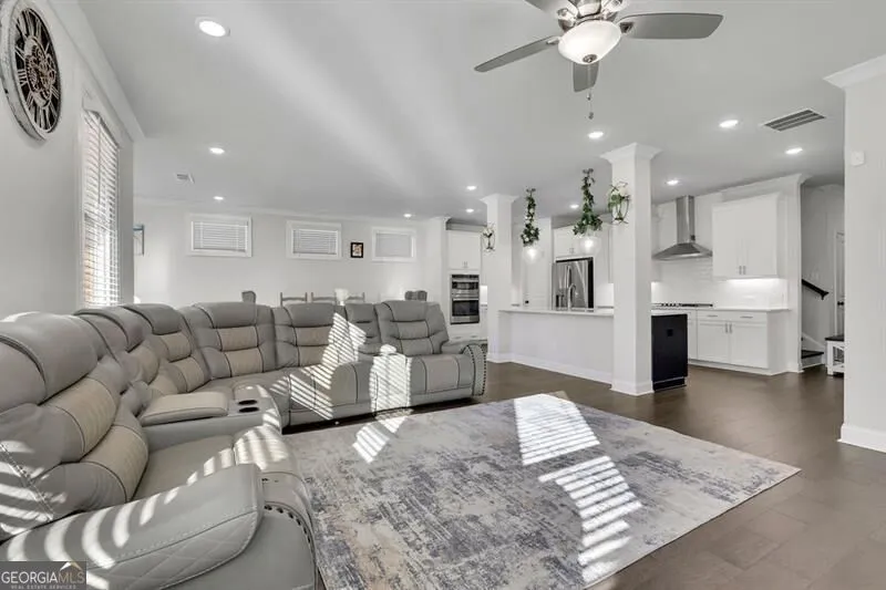 1070 Poppy PTE Alpharetta, GA 30004