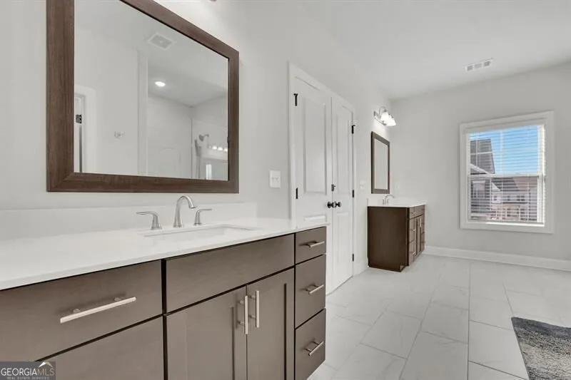 1070 Poppy PTE Alpharetta, GA 30004