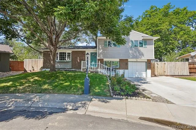 1635 Hartley Court Longmont, CO 80501
