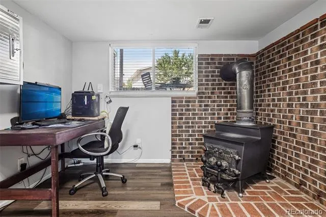 1635 Hartley Court Longmont, CO 80501