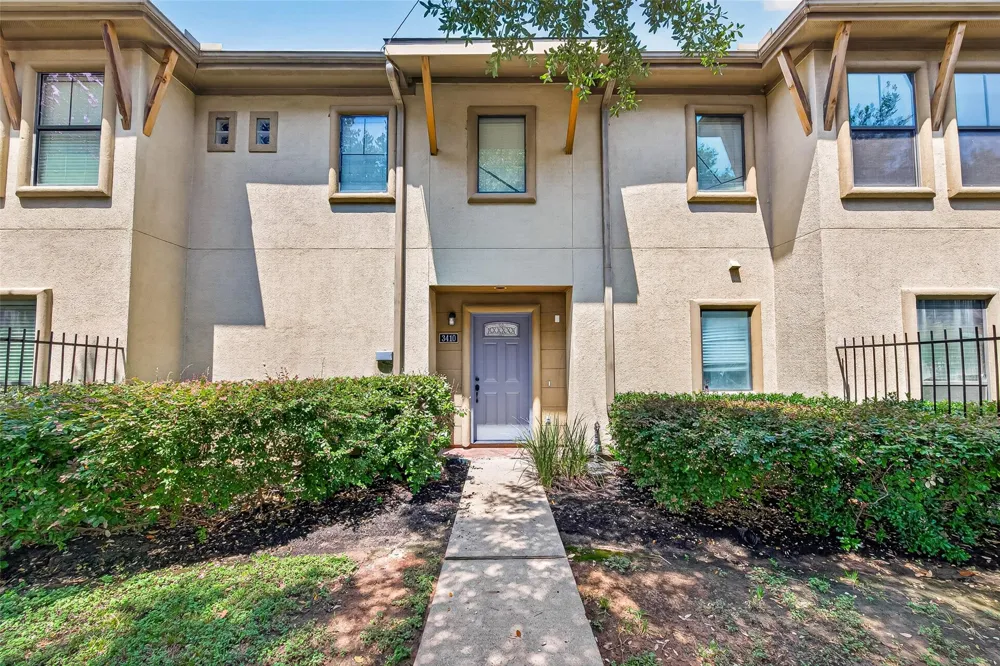 3410 St Emanuel Street Houston, TX 77004