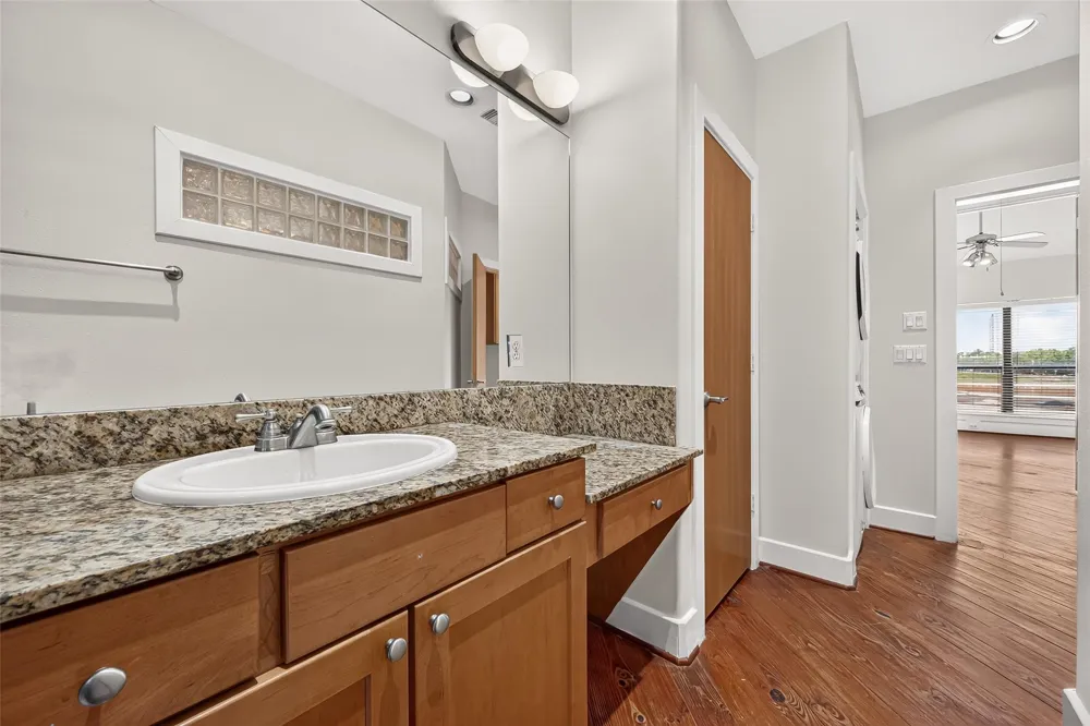 3410 St Emanuel Street Houston, TX 77004
