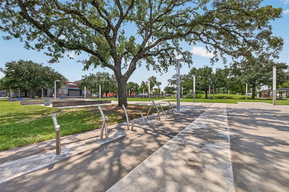 3410 St Emanuel Street Houston, TX 77004