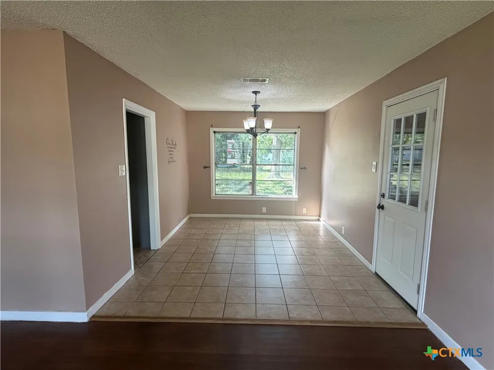 1801 E Walnut Avenue Victoria, TX 77901