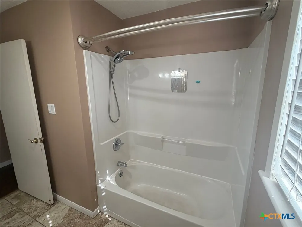 1801 E Walnut Avenue Victoria, TX 77901