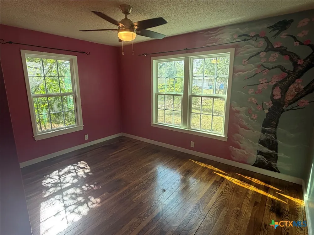 1801 E Walnut Avenue Victoria, TX 77901