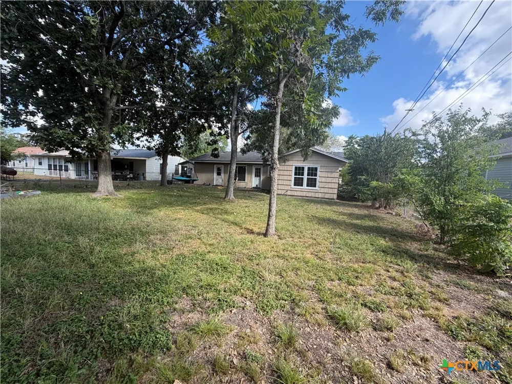1801 E Walnut Avenue Victoria, TX 77901