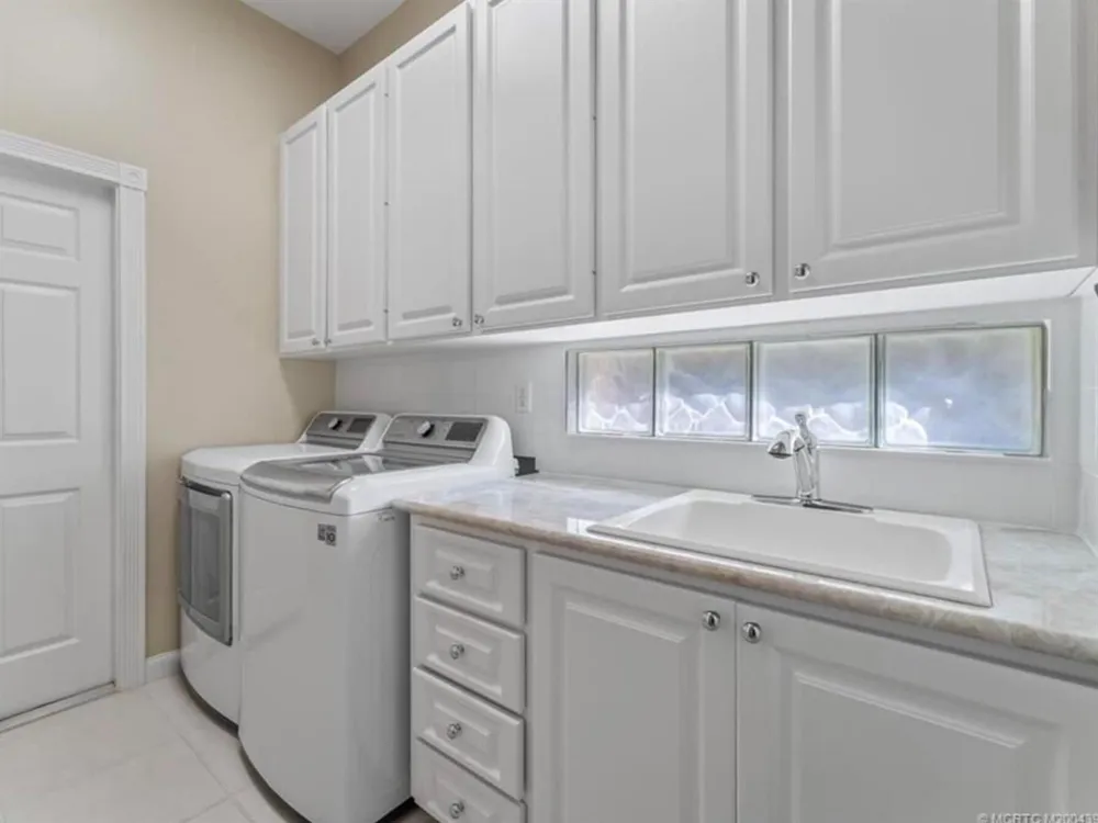 9400 SW Wedgewood Lane Stuart, FL 34997
