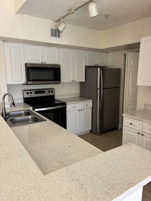 3870 LYONS ROAD #305-8