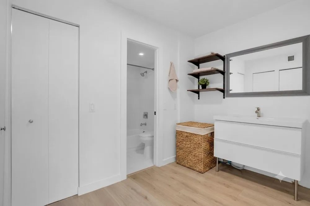 3701 COUNTRY CLUB DRIVE #404 Aventura, FL 33180