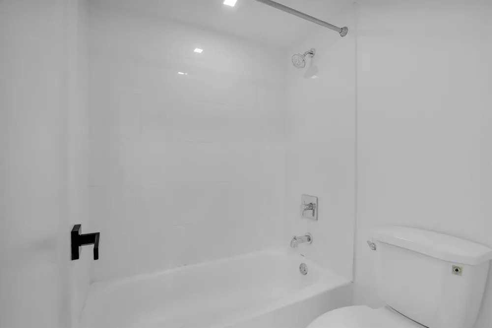 3701 COUNTRY CLUB DRIVE #404 Aventura, FL 33180