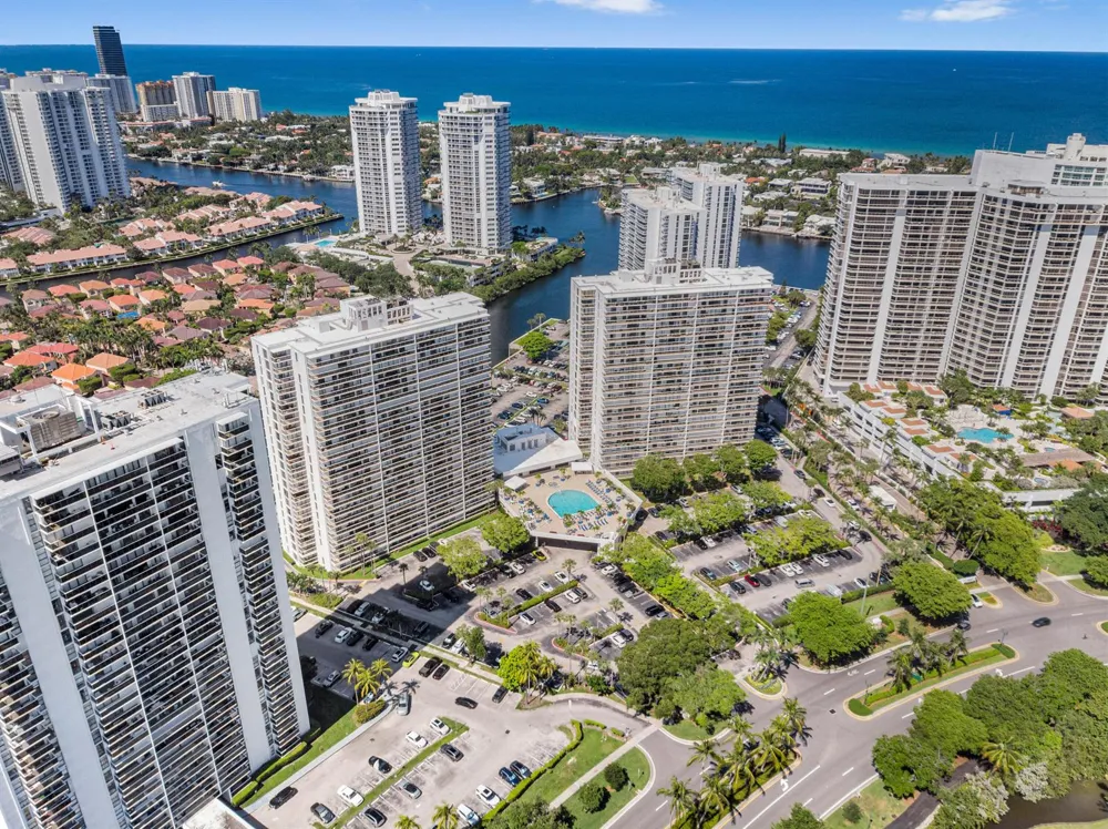 3701 COUNTRY CLUB DRIVE #404 Aventura, FL 33180