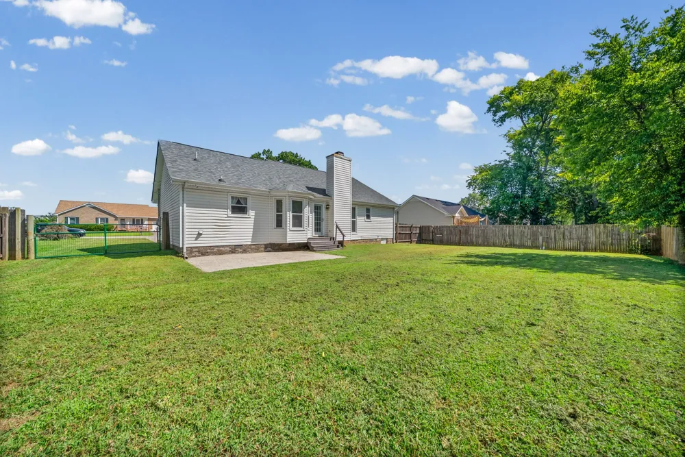 3856 Marla Cir Clarksville, TN 37042