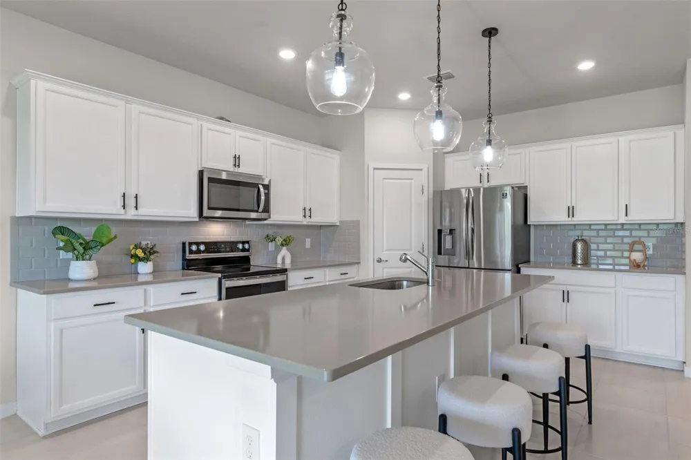 17319 MILLION LAKES COURT Clermont, FL 34714