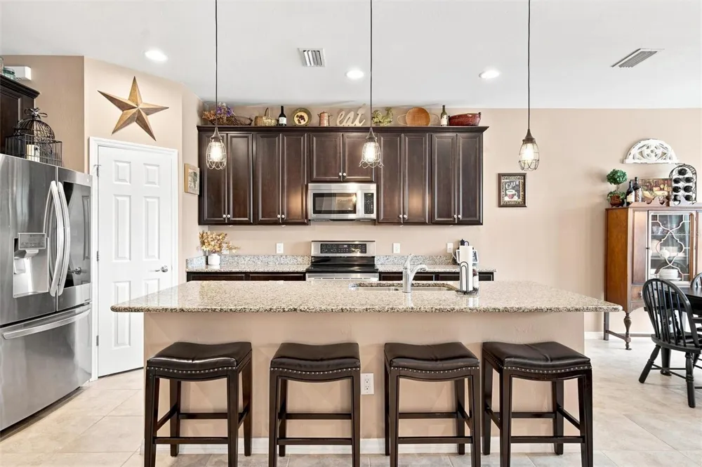 4807 68TH STREET CIRCLE E Bradenton, FL 34203