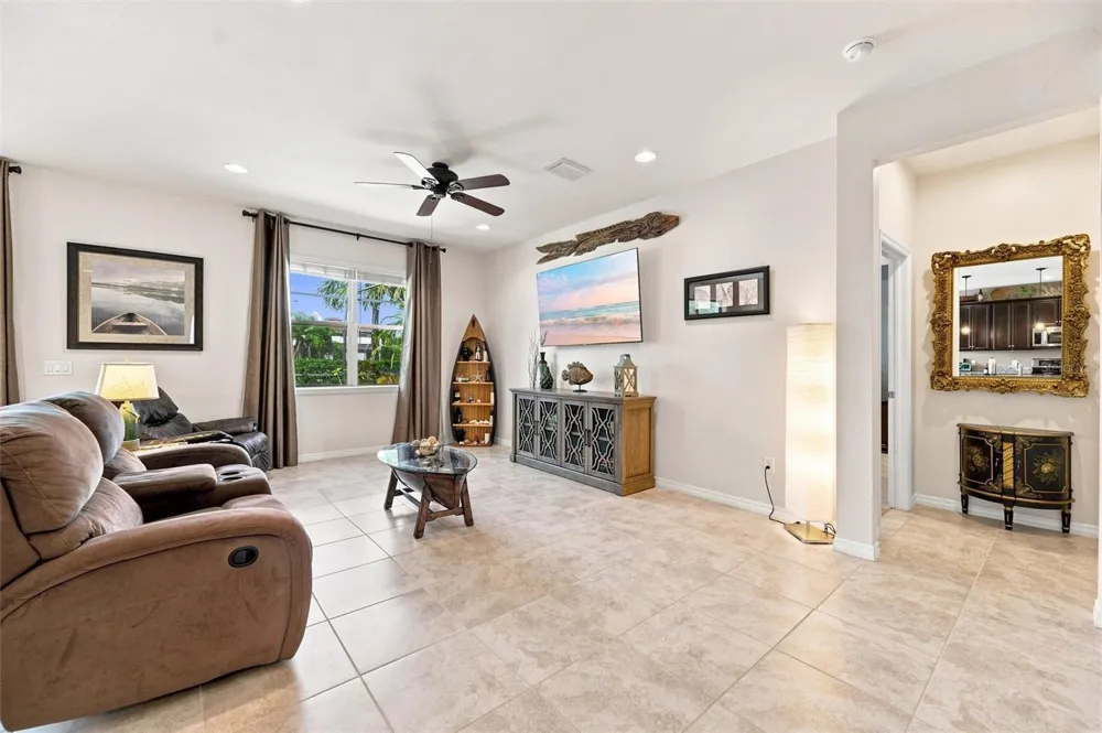 4807 68TH STREET CIRCLE E Bradenton, FL 34203