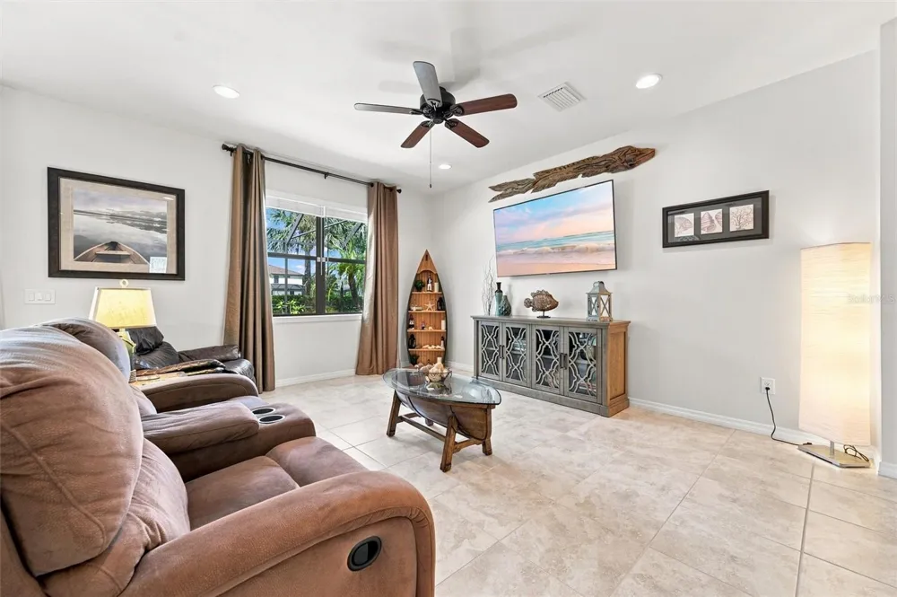 4807 68TH STREET CIRCLE E Bradenton, FL 34203