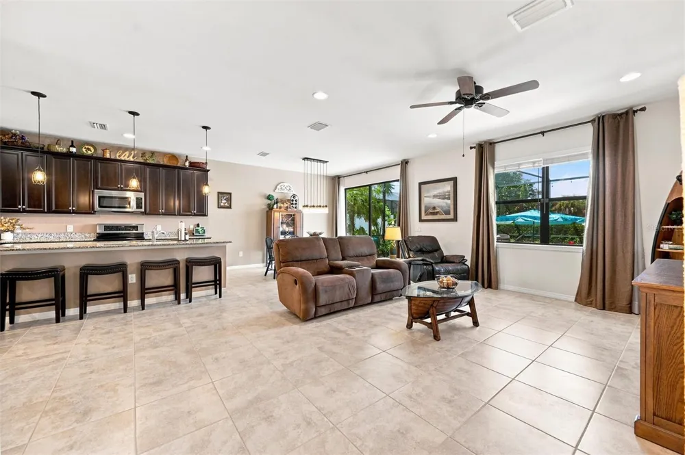 4807 68TH STREET CIRCLE E Bradenton, FL 34203