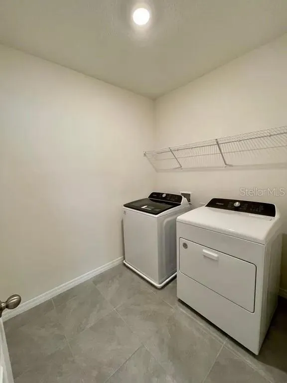 8358 HARDY BAY LOOP Wesley Chapel, FL 33545