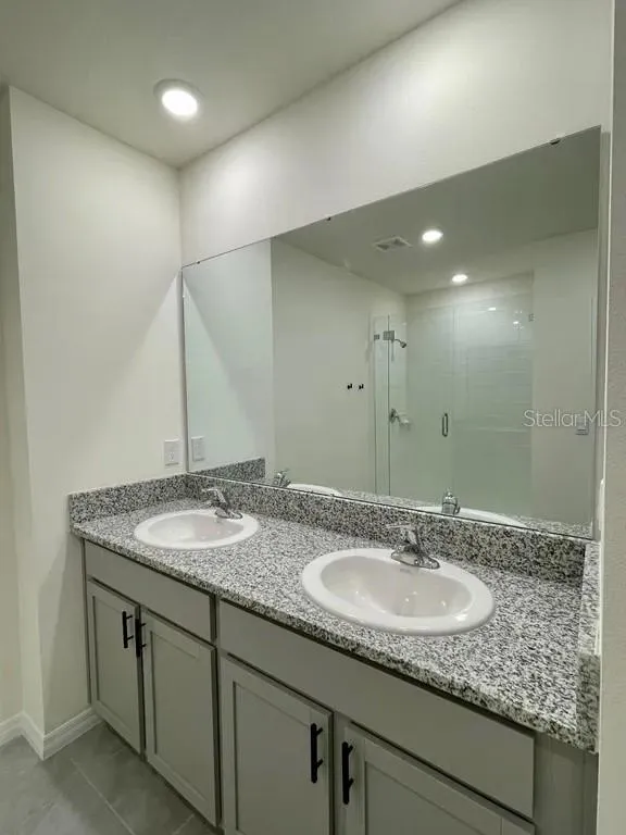 8358 HARDY BAY LOOP Wesley Chapel, FL 33545