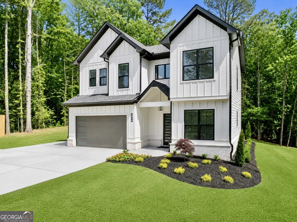 5019 Nichols DR Flowery Branch, GA 30542