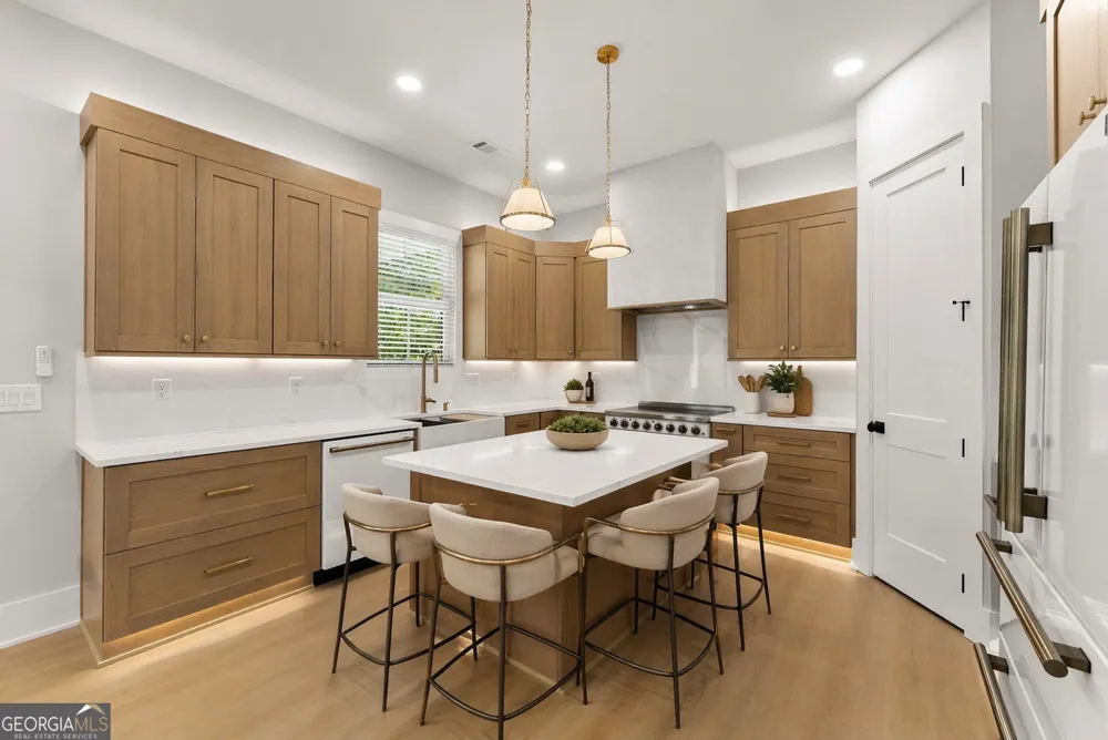 5019 Nichols DR Flowery Branch, GA 30542