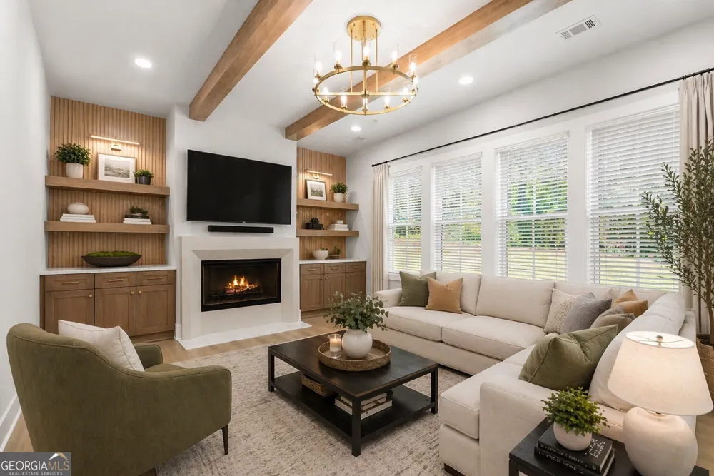 5019 Nichols DR Flowery Branch, GA 30542