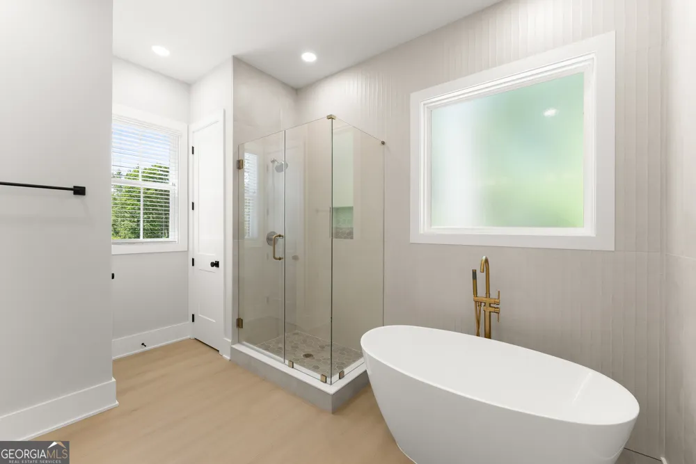 5019 Nichols DR Flowery Branch, GA 30542