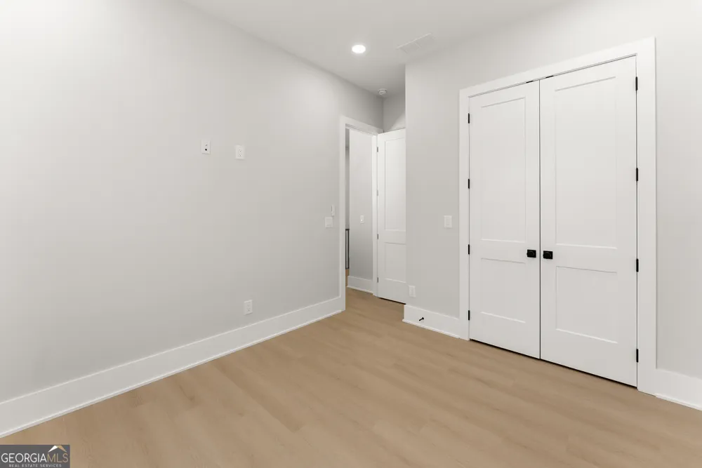 5019 Nichols DR Flowery Branch, GA 30542