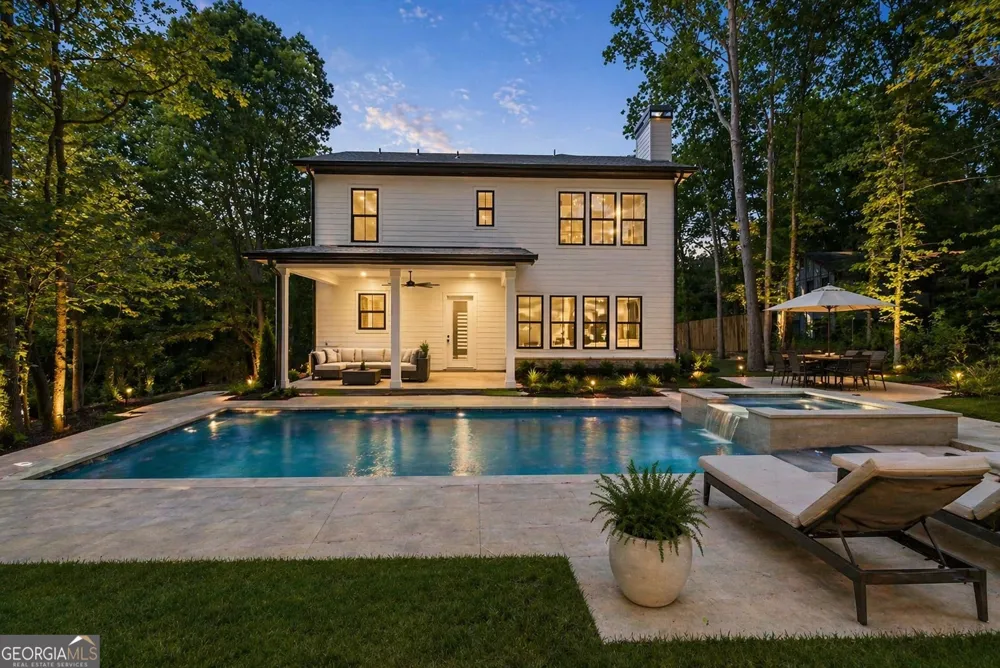 5019 Nichols DR Flowery Branch, GA 30542