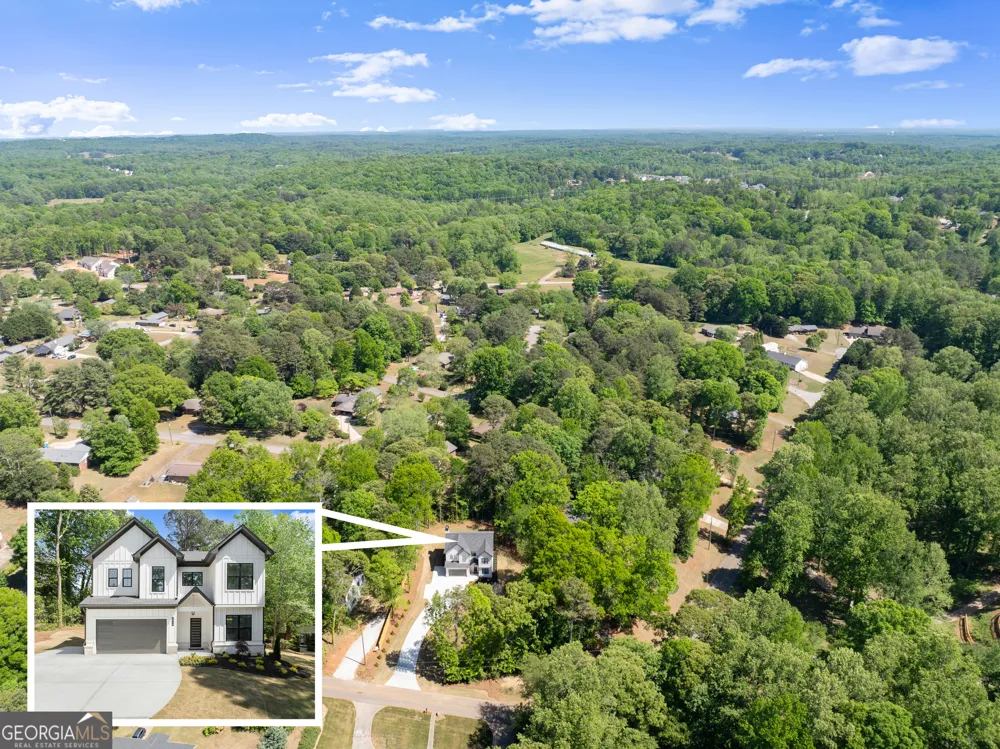 5019 Nichols DR Flowery Branch, GA 30542