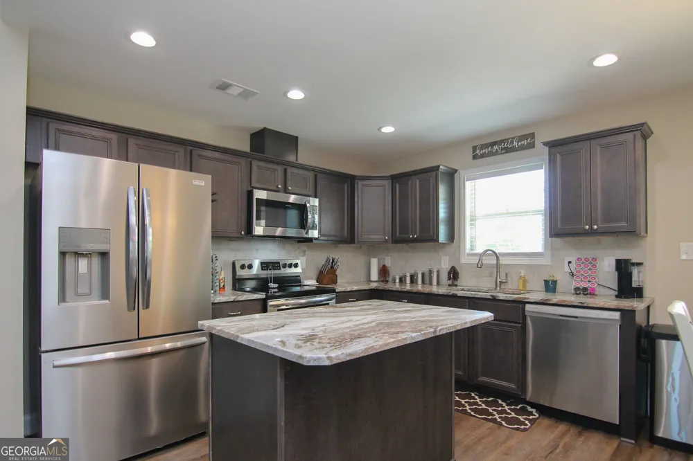 118 Gunner LN Perry, GA 31069