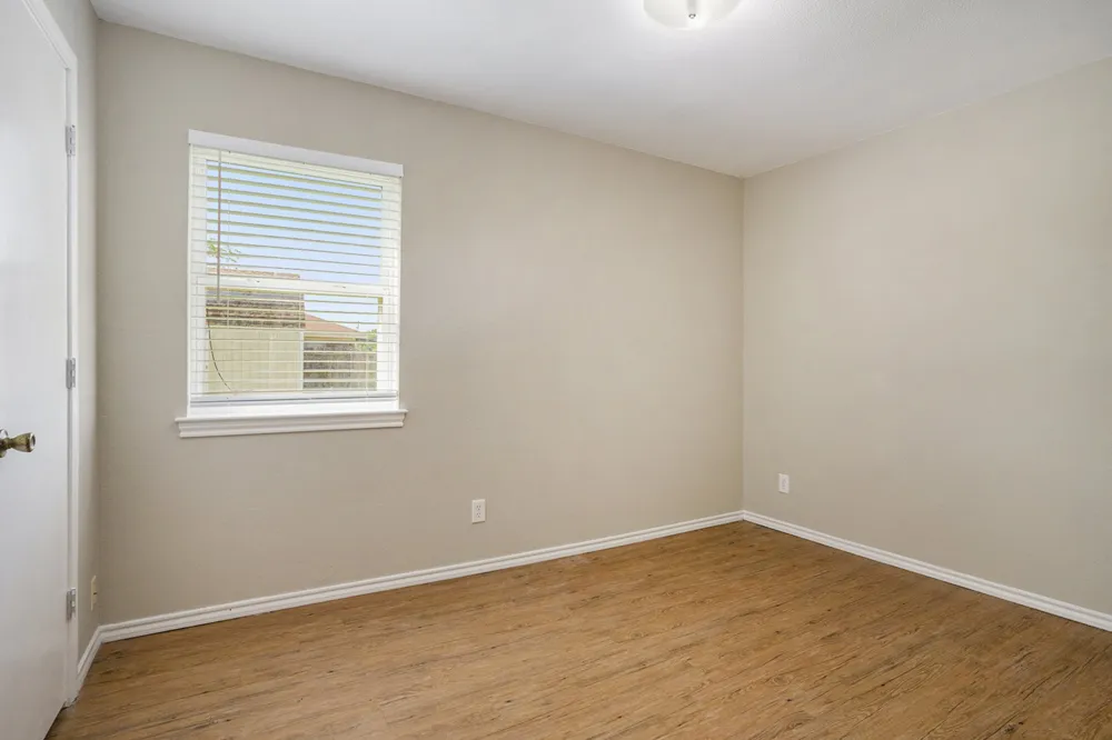 826 Meadowlark Circle Granbury, TX 76049