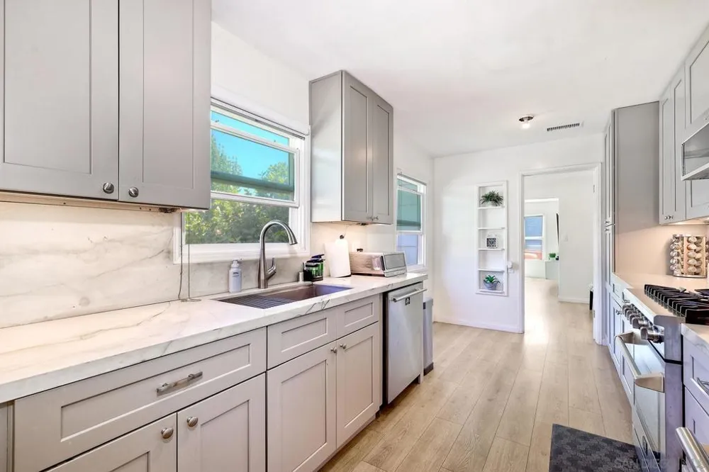 8951 Linden La Mesa, CA 91941