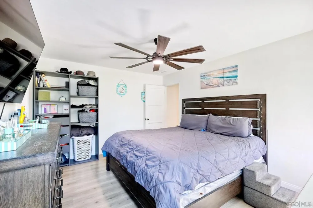 8951 Linden La Mesa, CA 91941