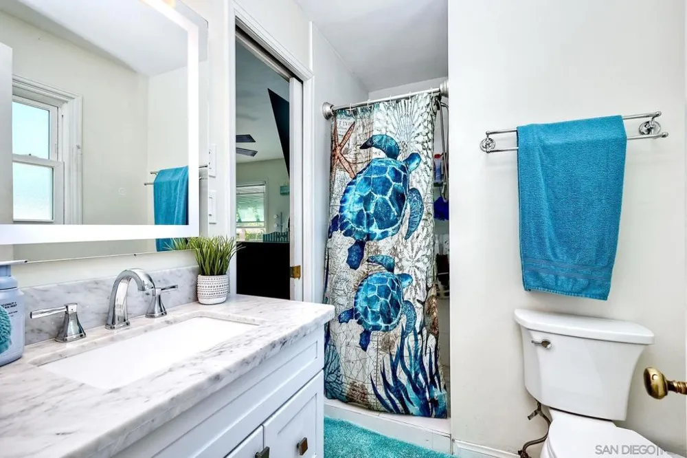 8951 Linden La Mesa, CA 91941