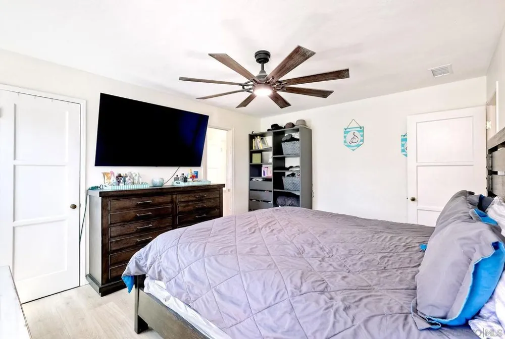 8951 Linden La Mesa, CA 91941