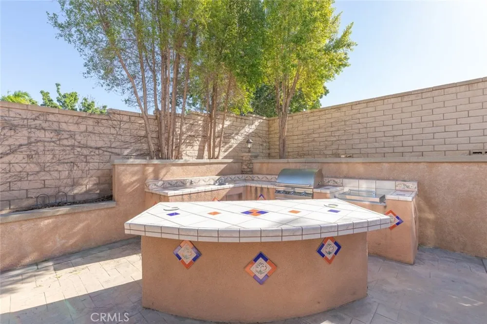 636 Debora Rae Corona, CA 92882