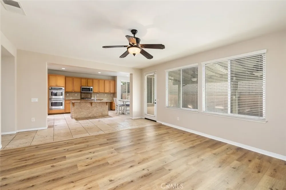 636 Debora Rae Corona, CA 92882