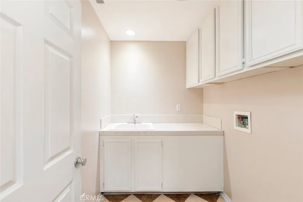 636 Debora Rae Corona, CA 92882