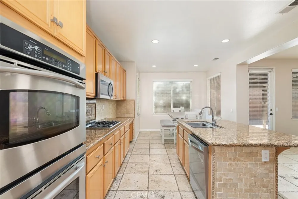 636 Debora Rae Corona, CA 92882