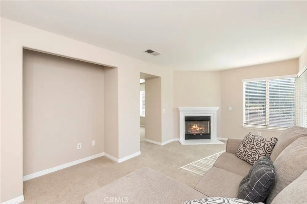 636 Debora Rae Corona, CA 92882